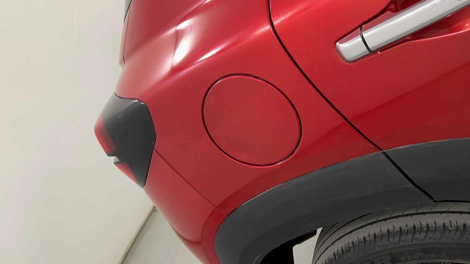 Used 2022 Renault Kiger RXT (O) MT Dual Tone Petrol Manual dents MINOR SCRATCH