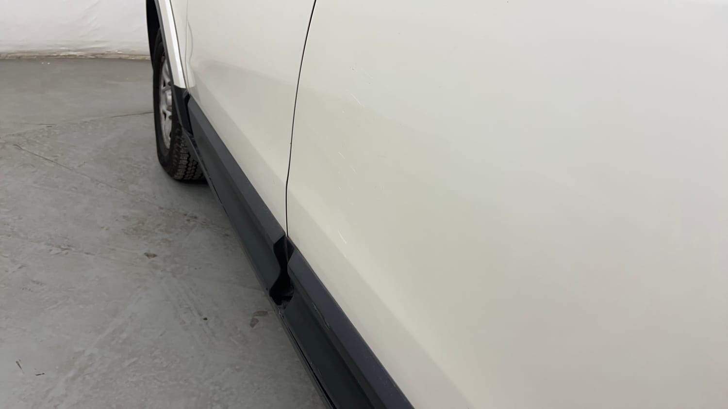 Used 2018 Tata Hexa XE 4x2 7 STR Diesel Manual dents MINOR SCRATCH