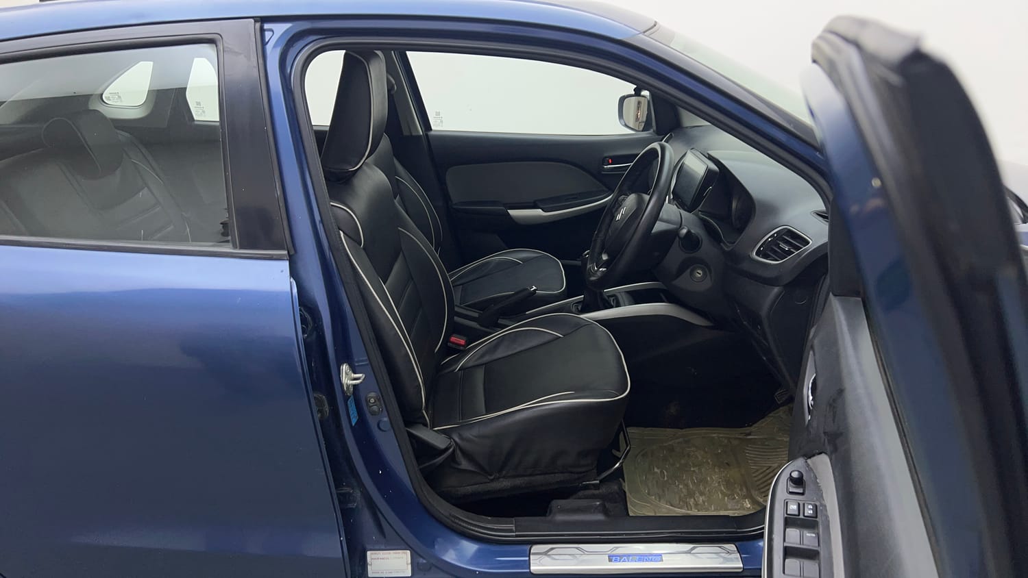 Used 2016 Maruti Suzuki Baleno Delta 1.2 Petrol Manual interior RIGHT SIDE FRONT DOOR CABIN VIEW