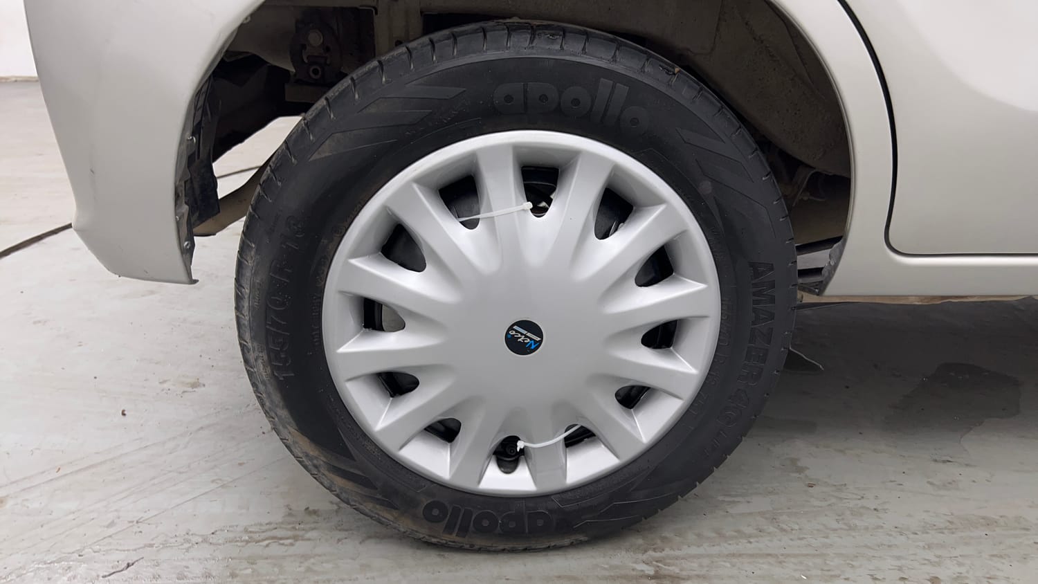 Used 2015 Maruti Suzuki Alto K10 VXi Petrol Manual tyres RIGHT REAR TYRE RIM VIEW