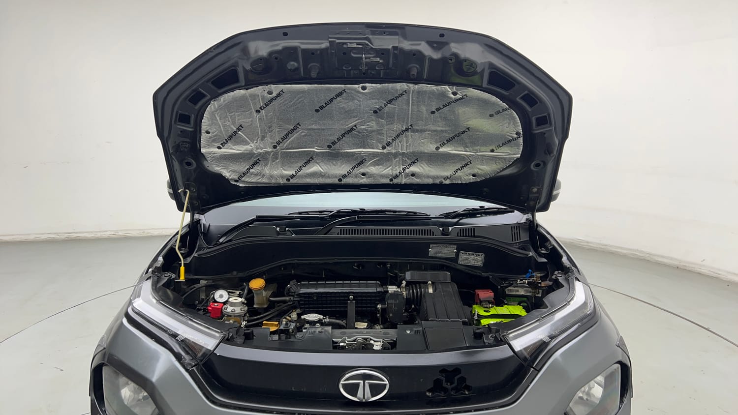 Used 2023 Tata Punch Adventure RHYTHM PACK MT Petrol + CNG (Outside Fitted) Cng Manual engine ENGINE & BONNET OPEN FRONT VIEW