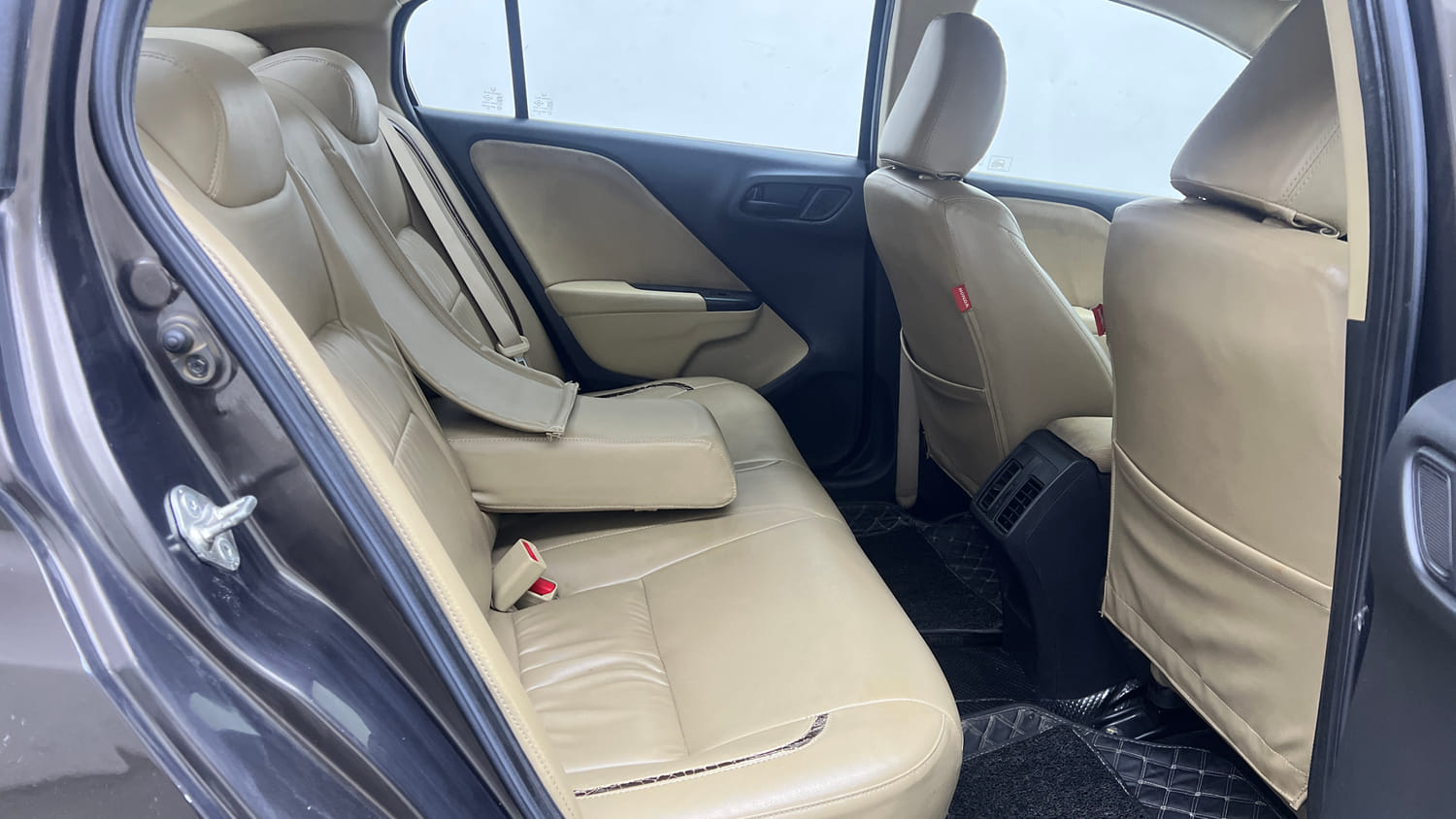Used 2014 Honda City SV Diesel Diesel Manual interior RIGHT SIDE REAR DOOR CABIN VIEW