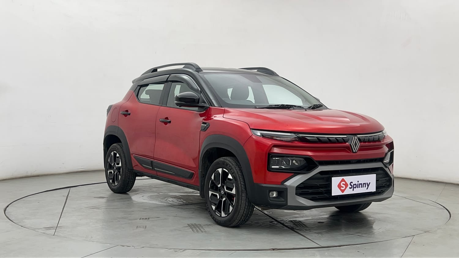 Used 2026 Renault Kiger Emotion CVT Turbo Dual Tone Petrol Automatic exterior RIGHT FRONT CORNER VIEW