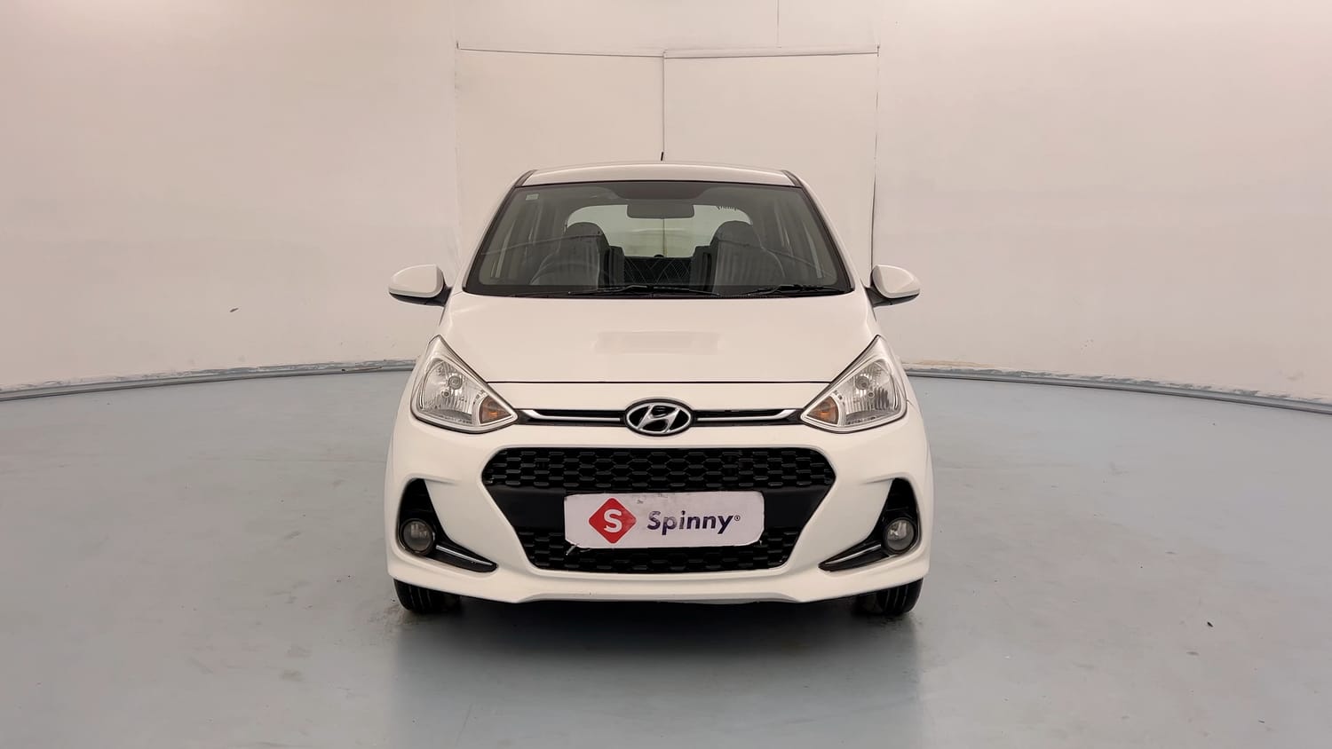 Used 2017 Hyundai Grand i10 Magna U2 1.2 CRDi Diesel Manual exterior FRONT VIEW