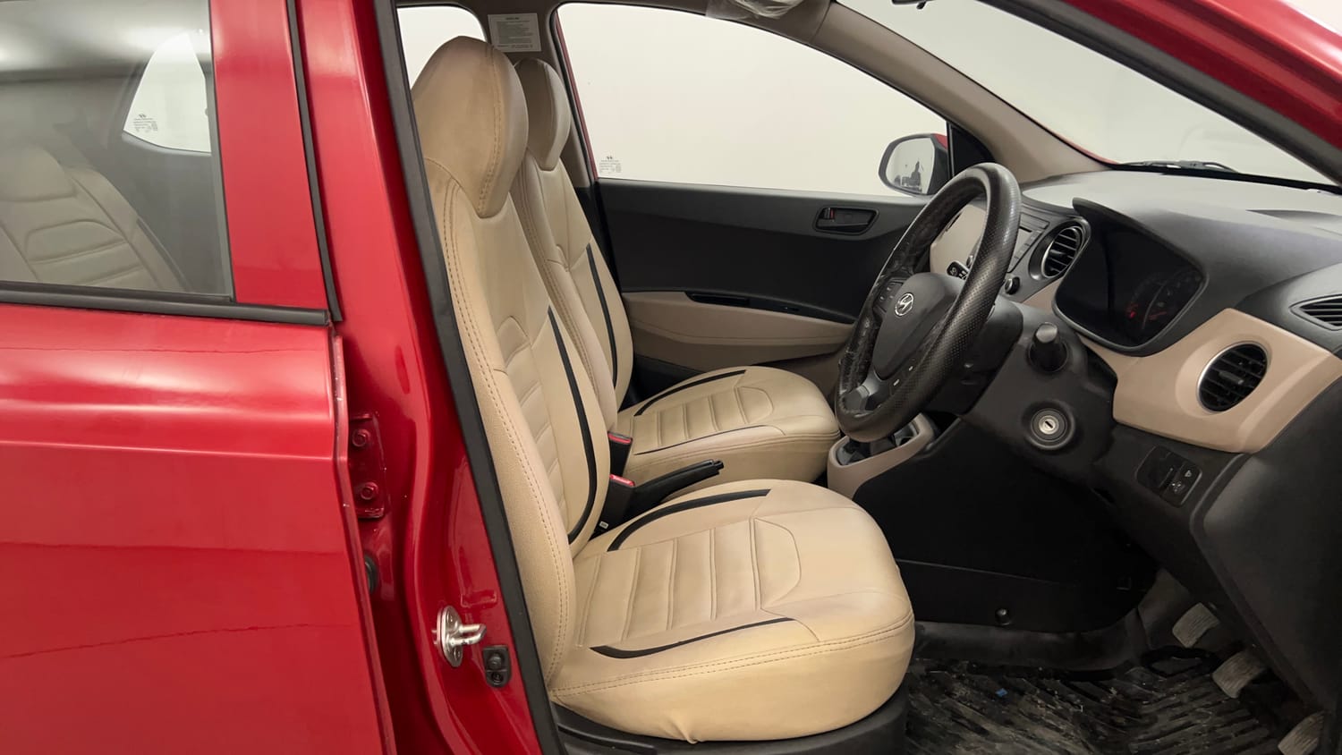 Used 2019 Hyundai Grand i10 Magna 1.2 Kappa VTVT CNG Cng Manual interior RIGHT SIDE FRONT DOOR CABIN VIEW