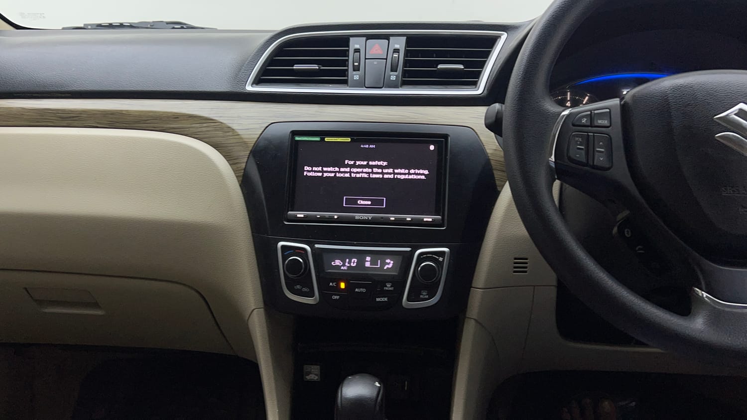 Used 2018 Maruti Suzuki Ciaz Delta Hybrid 1.5 AT Petrol Automatic interior MUSIC SYSTEM & AC CONTROL VIEW