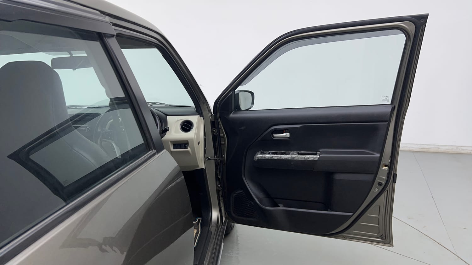 Used 2020 Maruti Suzuki Wagon R 1.0 VXi (O) 1.0 AMT Petrol Automatic interior RIGHT FRONT DOOR OPEN VIEW