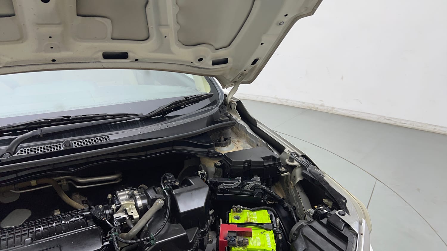 Used 2020 Honda Amaze 1.2 S CVT Petrol Petrol Automatic engine ENGINE LEFT SIDE HINGE & APRON VIEW