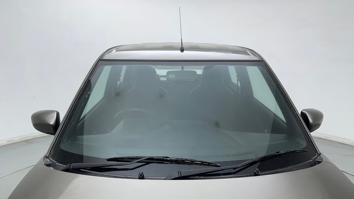 Used 2020 Maruti Suzuki Wagon R 1.0 VXi (O) 1.0 AMT Petrol Automatic exterior FRONT WINDSHIELD VIEW