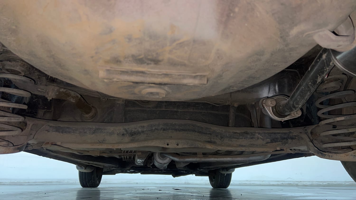 Used 2016 Honda Amaze 1.2 S i-VTEC Petrol Manual extra REAR UNDERBODY VIEW (TAKEN FROM REAR)