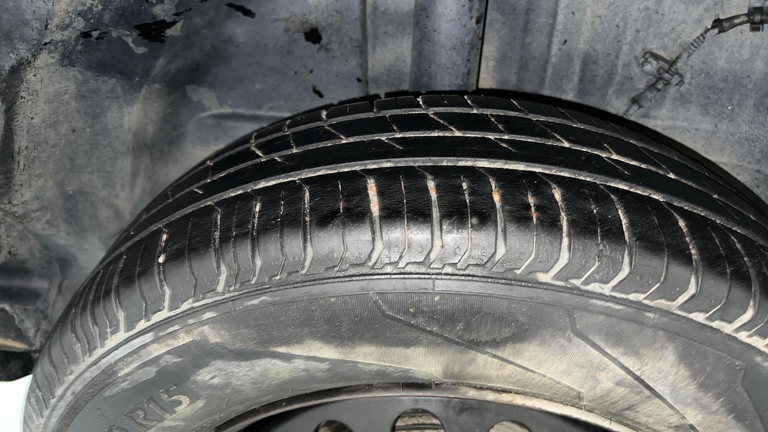 Used 2022 Tata Punch Pure MT Petrol Manual tyres RIGHT REAR TYRE TREAD VIEW