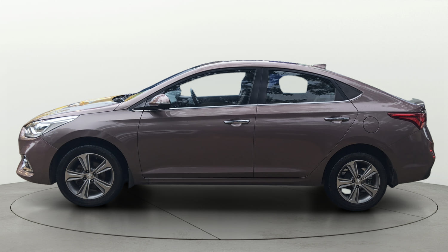 Used 2018 Hyundai Verna SX (O)1.6 VTVT Petrol Manual exterior LEFT SIDE VIEW