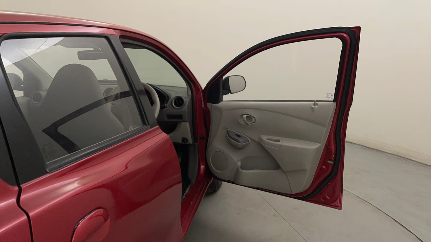 Used 2014 Datsun GO T Petrol Manual interior RIGHT FRONT DOOR OPEN VIEW