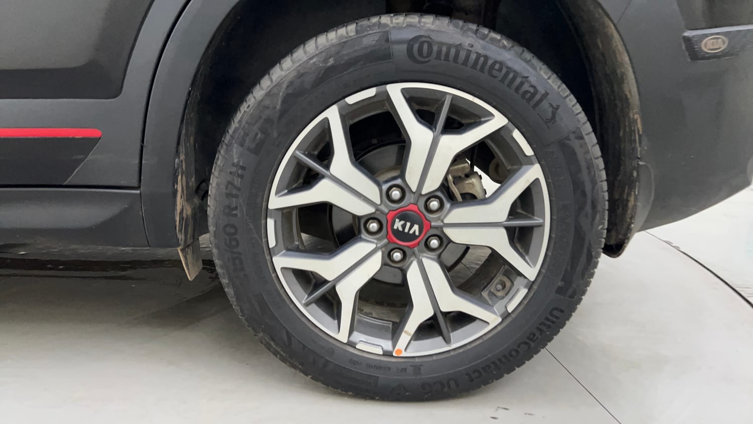 Used 2019 kia Seltos GTX Plus DCT 1.4 Petrol Automatic tyres LEFT REAR TYRE RIM VIEW