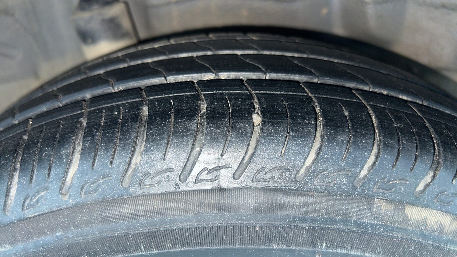 Used 2014 Honda Amaze 1.2 S i-VTEC Petrol Manual tyres RIGHT REAR TYRE TREAD VIEW