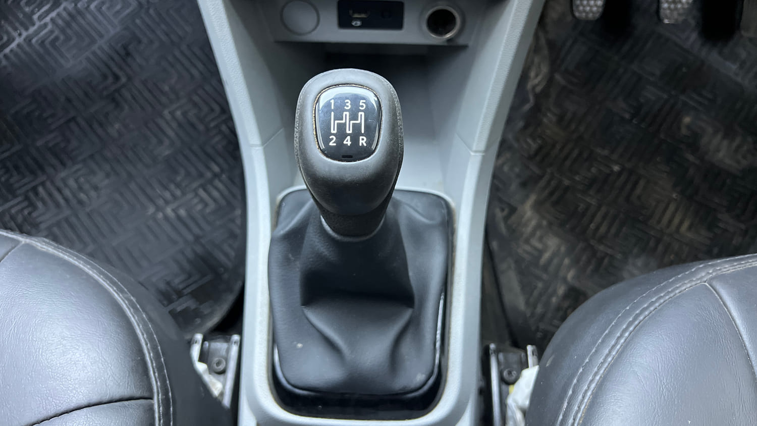 Used 2021 Tata Tiago XZ Plus Petrol Manual interior GEAR  KNOB VIEW
