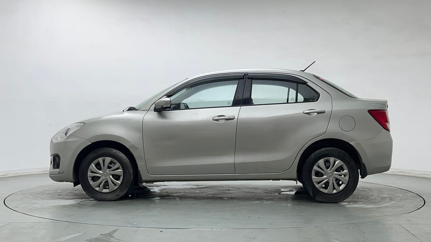 Used 2017 Maruti Suzuki Dzire VXi AMT Petrol Automatic exterior LEFT SIDE VIEW