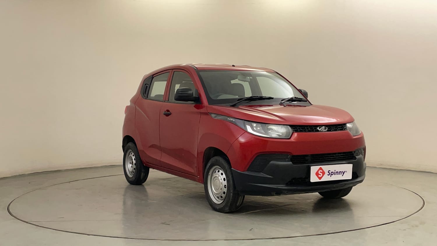 Used 2016 Mahindra KUV100 K2 Plus 6 STR Petrol Manual exterior RIGHT FRONT CORNER VIEW