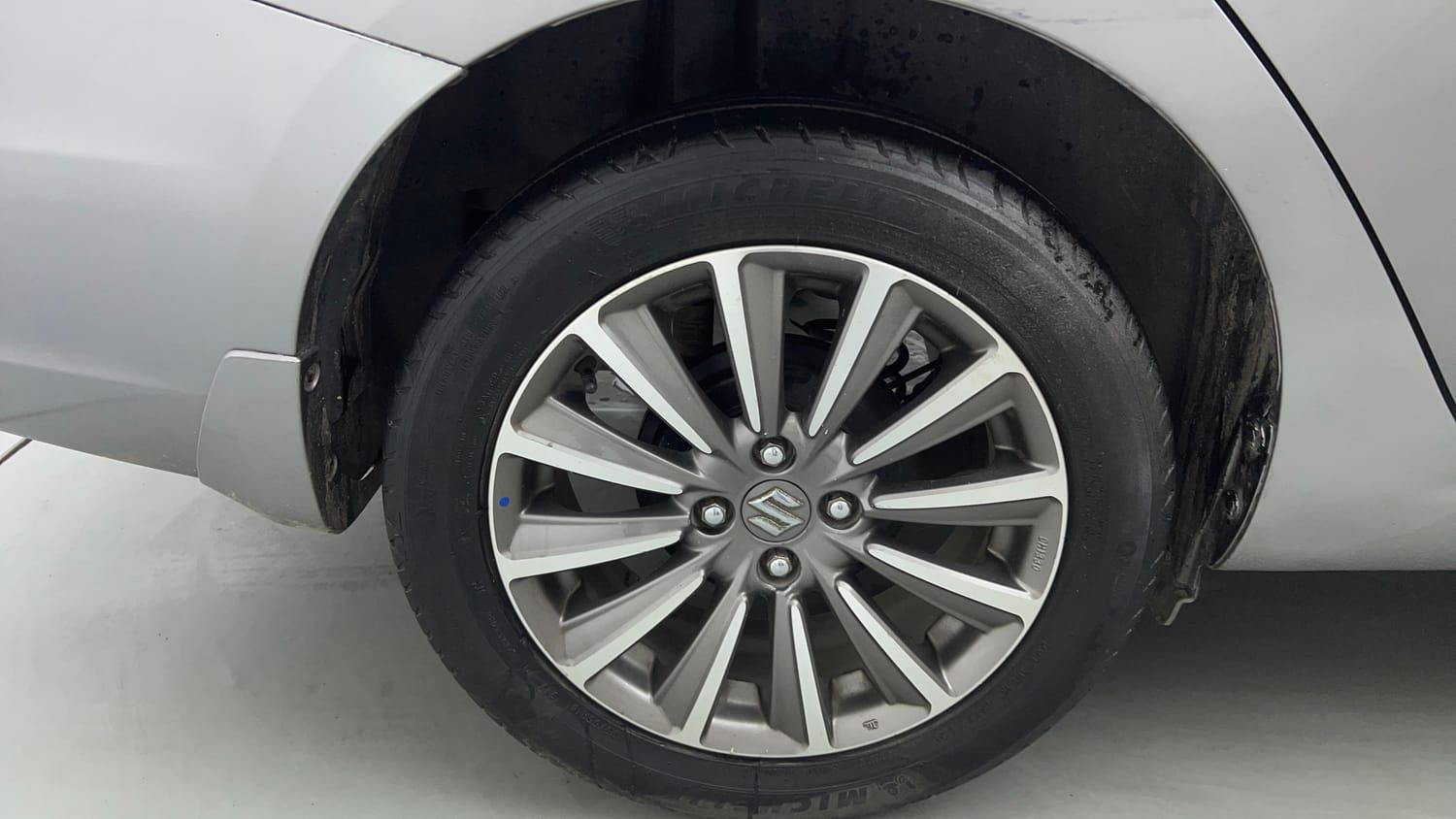Used 2020 Maruti Suzuki Ciaz Alpha Hybrid 1.5 Petrol Manual tyres RIGHT REAR TYRE RIM VIEW
