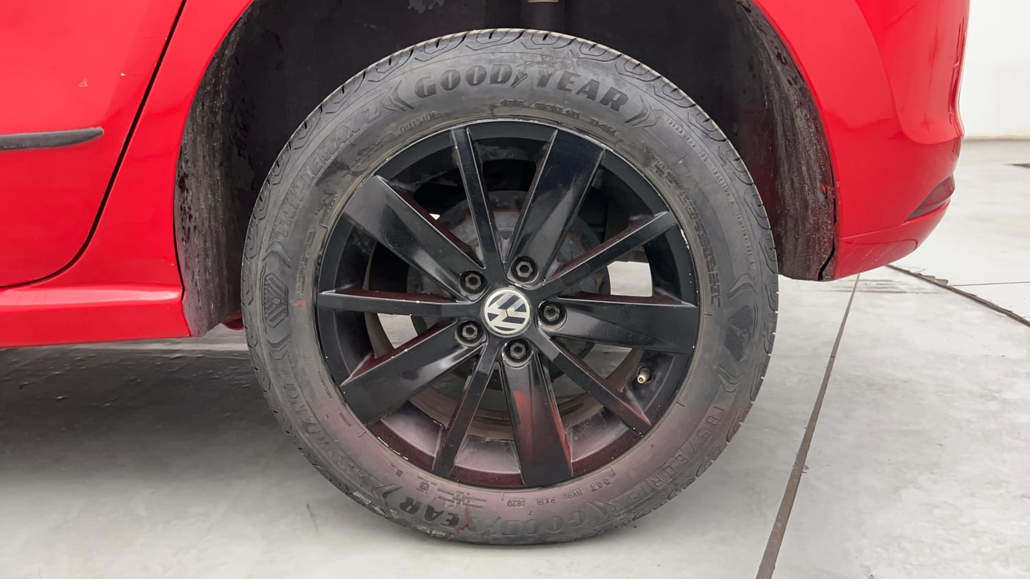 Used 2015 Volkswagen Polo Highline1.2L (P) Petrol Manual tyres LEFT REAR TYRE RIM VIEW