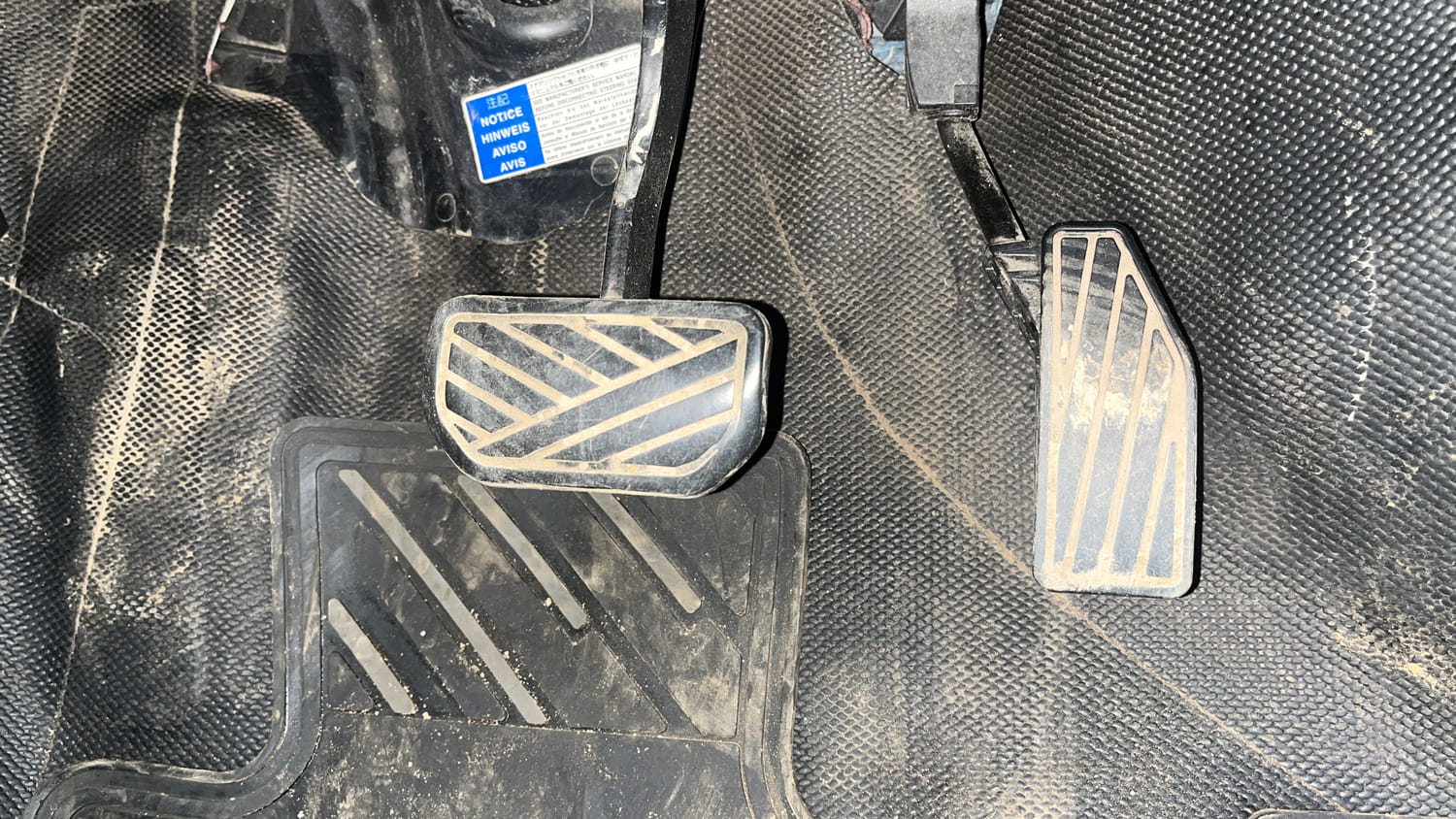 Used 2018 Maruti Suzuki Swift VXi AMT Petrol Automatic interior PEDALS VIEW