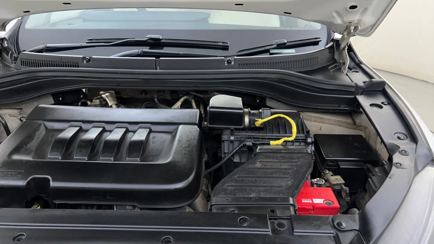 Used 2023 Mahindra XUV700 AX 5 Diesel AT 7 STR Diesel Automatic engine ENGINE LEFT SIDE HINGE & APRON VIEW