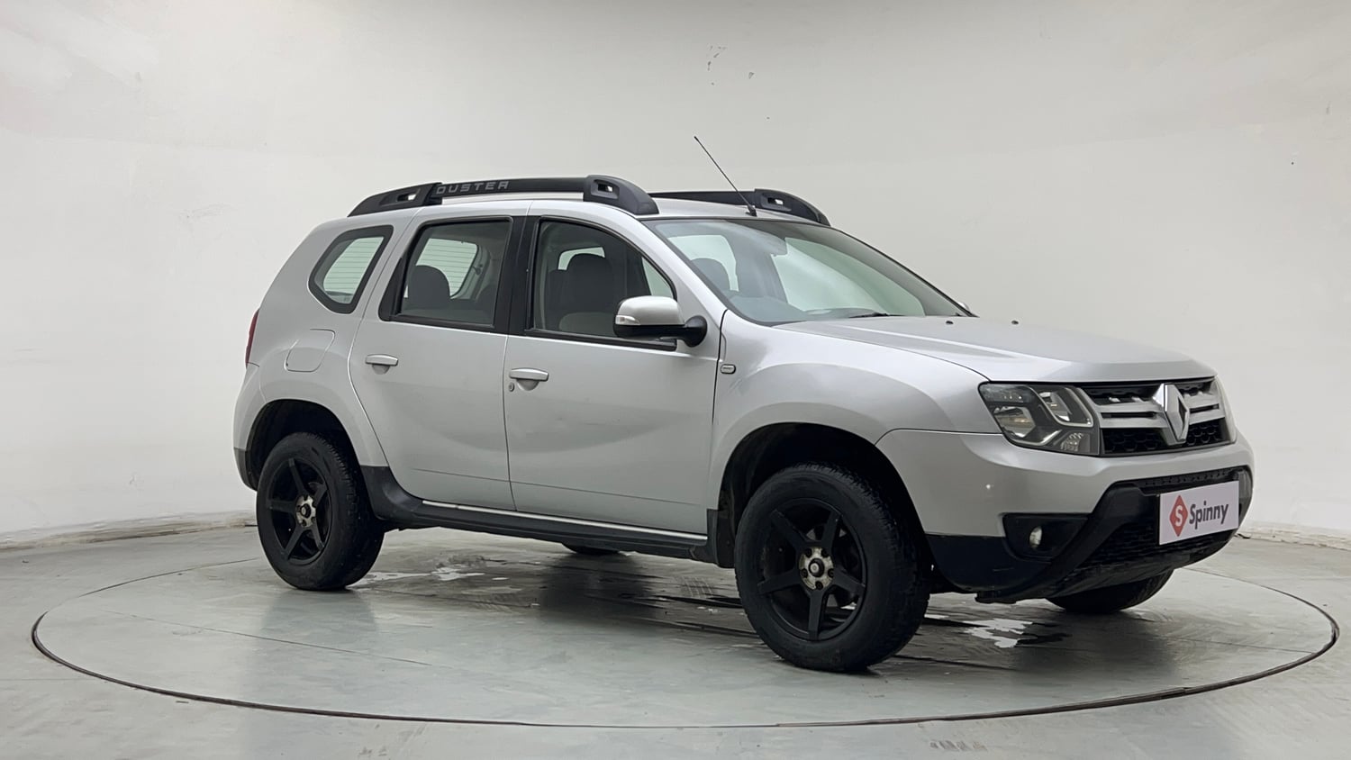 Used 2016 Renault Duster RXL Petrol Petrol Manual exterior RIGHT FRONT CORNER VIEW