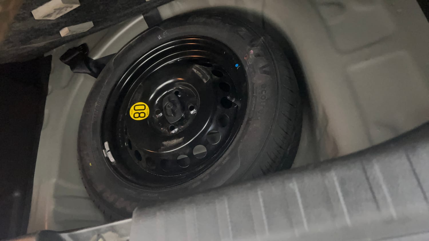 Used 2020 Toyota Glanza G CVT Petrol Automatic tyres SPARE TYRE VIEW