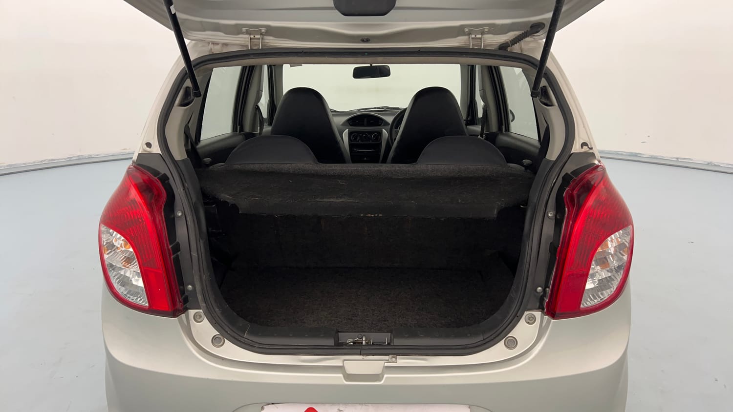 Used 2018 Maruti Suzuki Alto 800 LXi Petrol Manual interior DICKY INSIDE VIEW