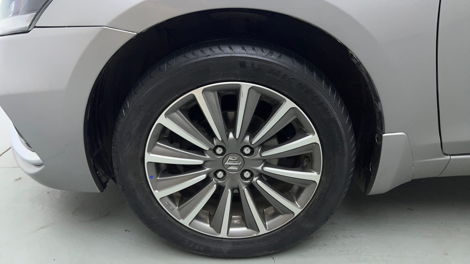 Used 2020 Maruti Suzuki Ciaz Alpha Hybrid 1.5 Petrol Manual tyres LEFT FRONT TYRE RIM VIEW