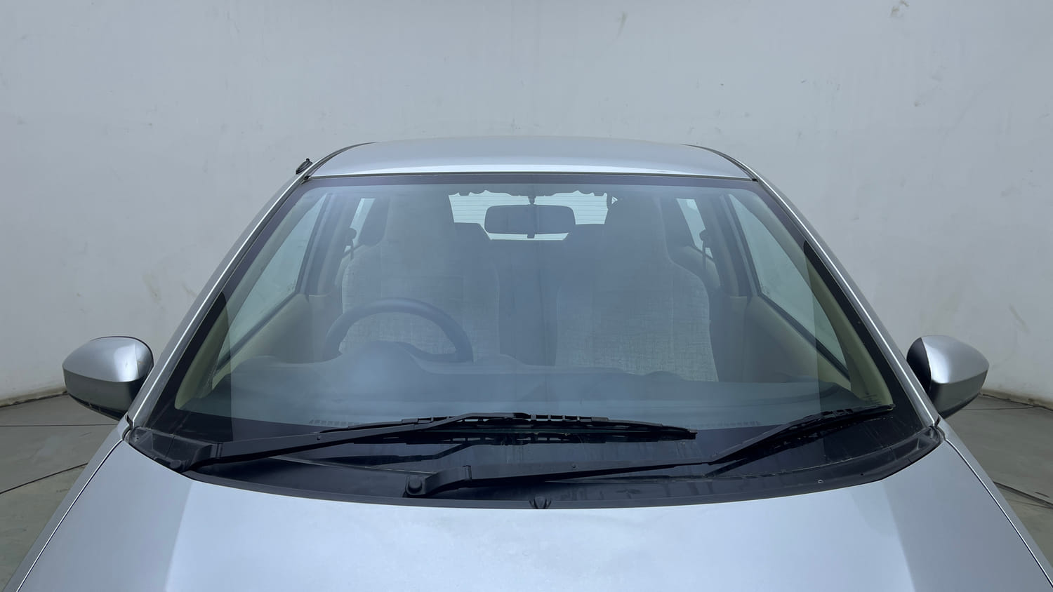 Used 2014 Honda Brio S MT Petrol Manual exterior FRONT WINDSHIELD VIEW