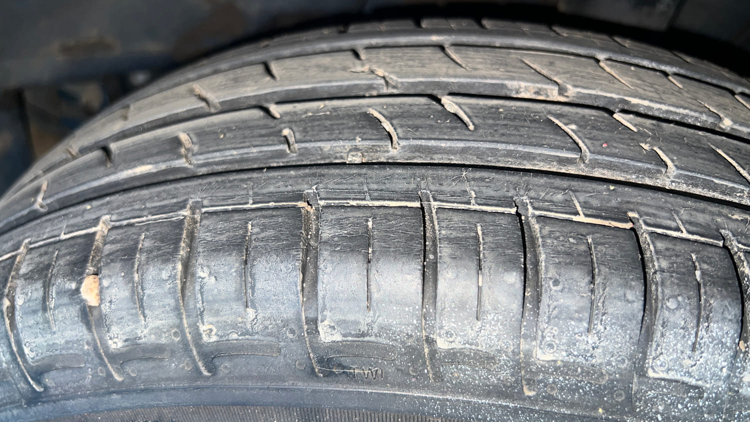 Used 2020 Hyundai Grand i10 Nios Sportz AMT 1.2 Kappa VTVT Petrol Automatic tyres LEFT REAR TYRE TREAD VIEW