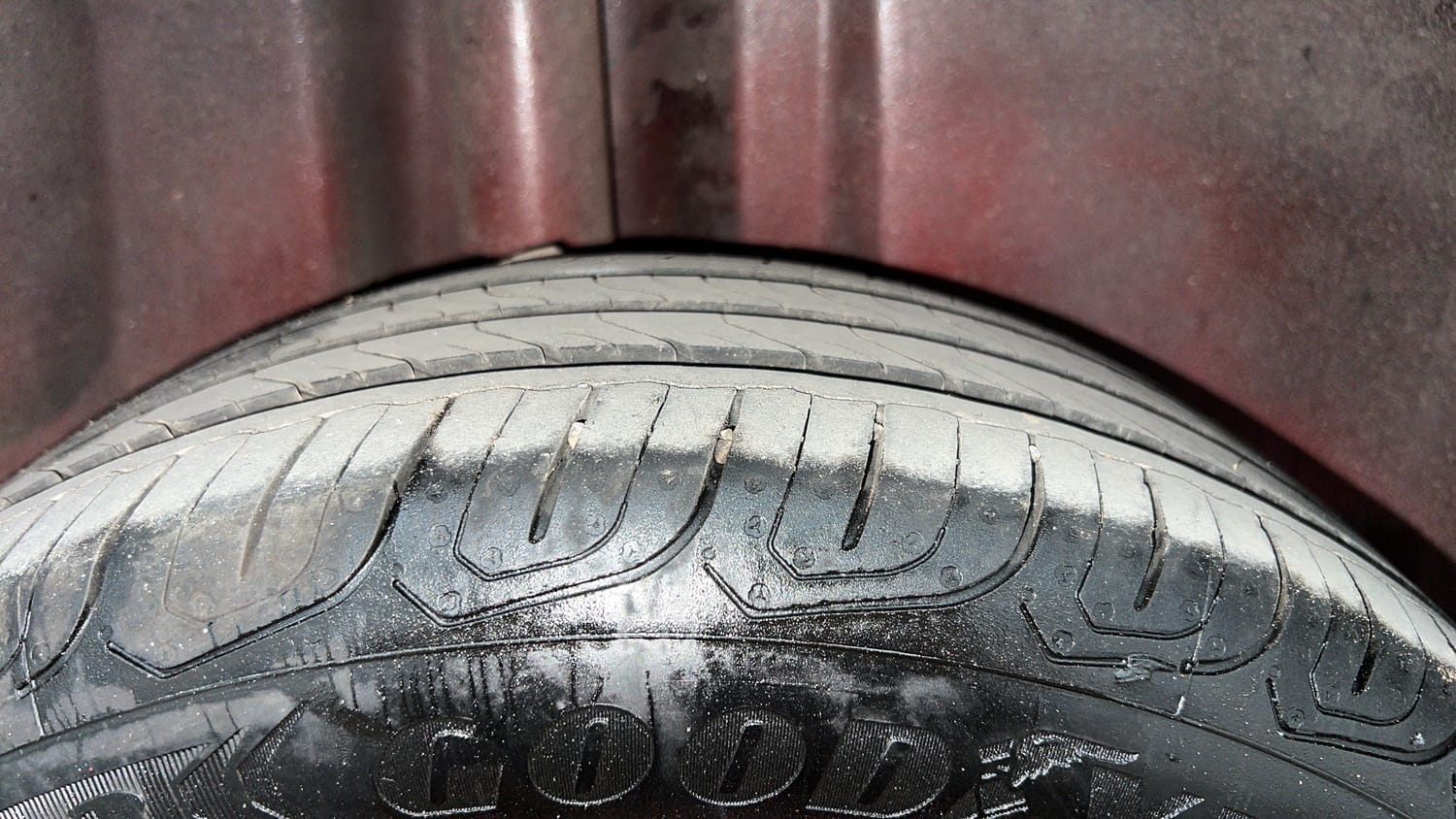Used 2015 Volkswagen Polo Highline1.2L (P) Petrol Manual tyres RIGHT REAR TYRE TREAD VIEW