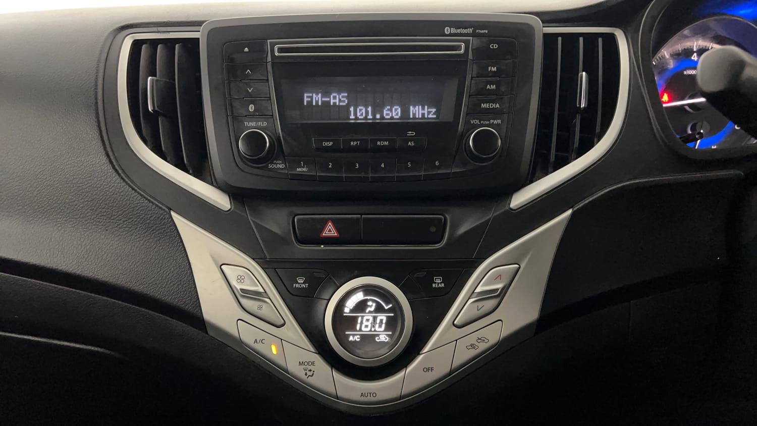Used 2018 Maruti Suzuki Baleno Delta 1.2 Petrol Manual interior MUSIC SYSTEM & AC CONTROL VIEW