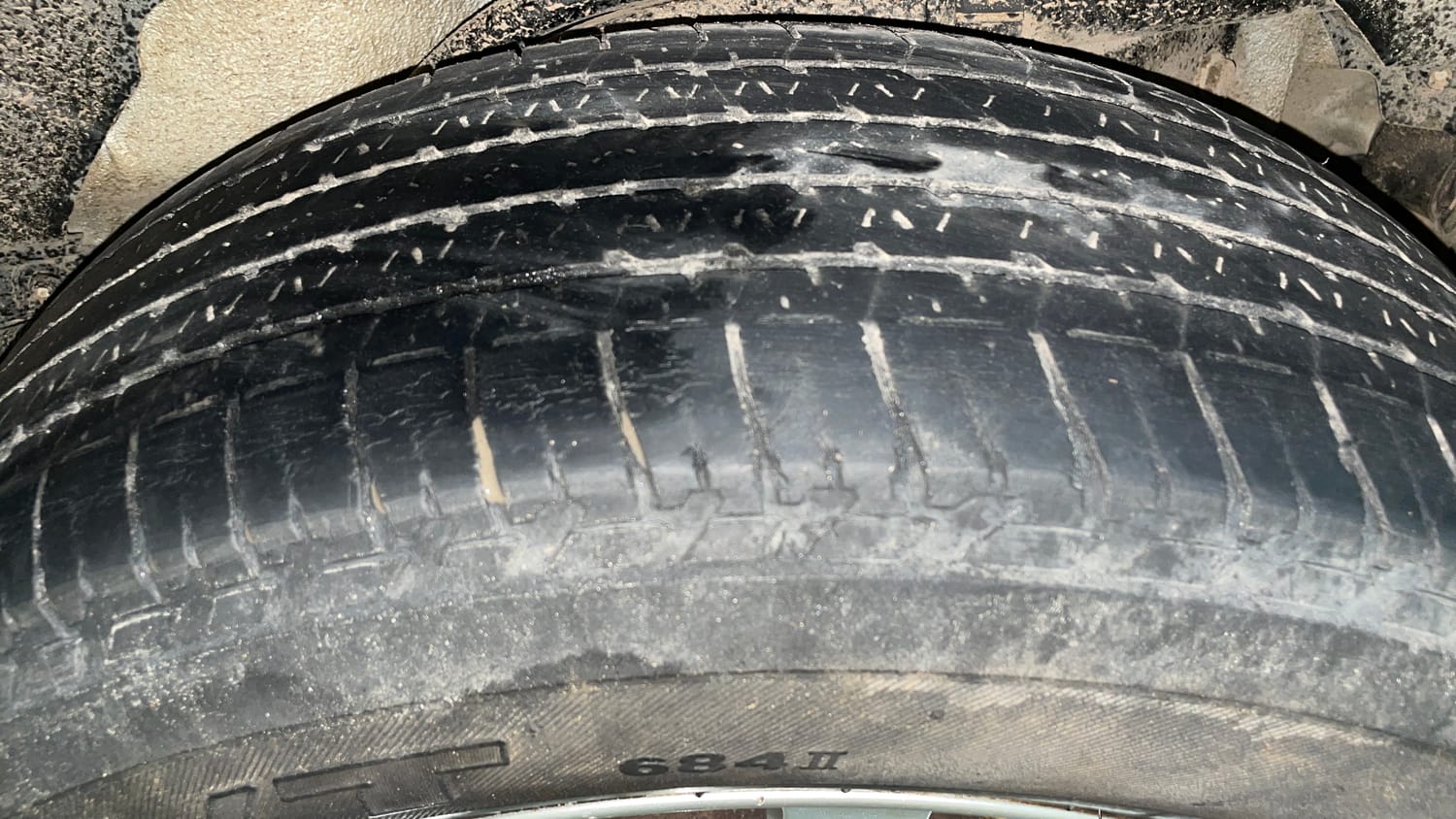 Used 2018 Mahindra XUV500 W10 Diesel Manual tyres LEFT REAR TYRE TREAD VIEW