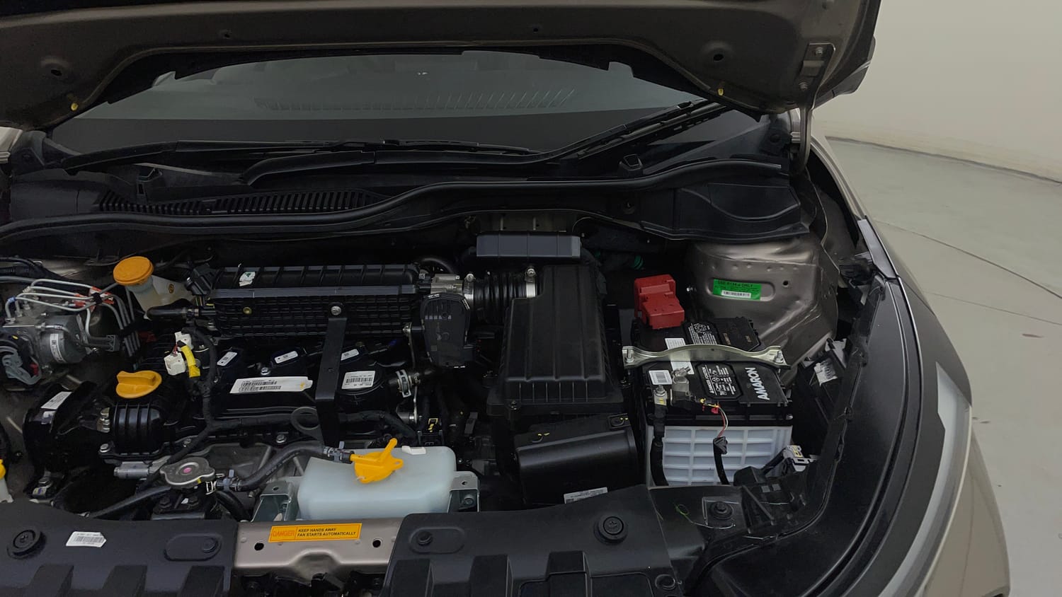 Used 2025 Tata Altroz Accomplished Plus S Petrol 6DCT Petrol Automatic engine ENGINE LEFT SIDE HINGE & APRON VIEW