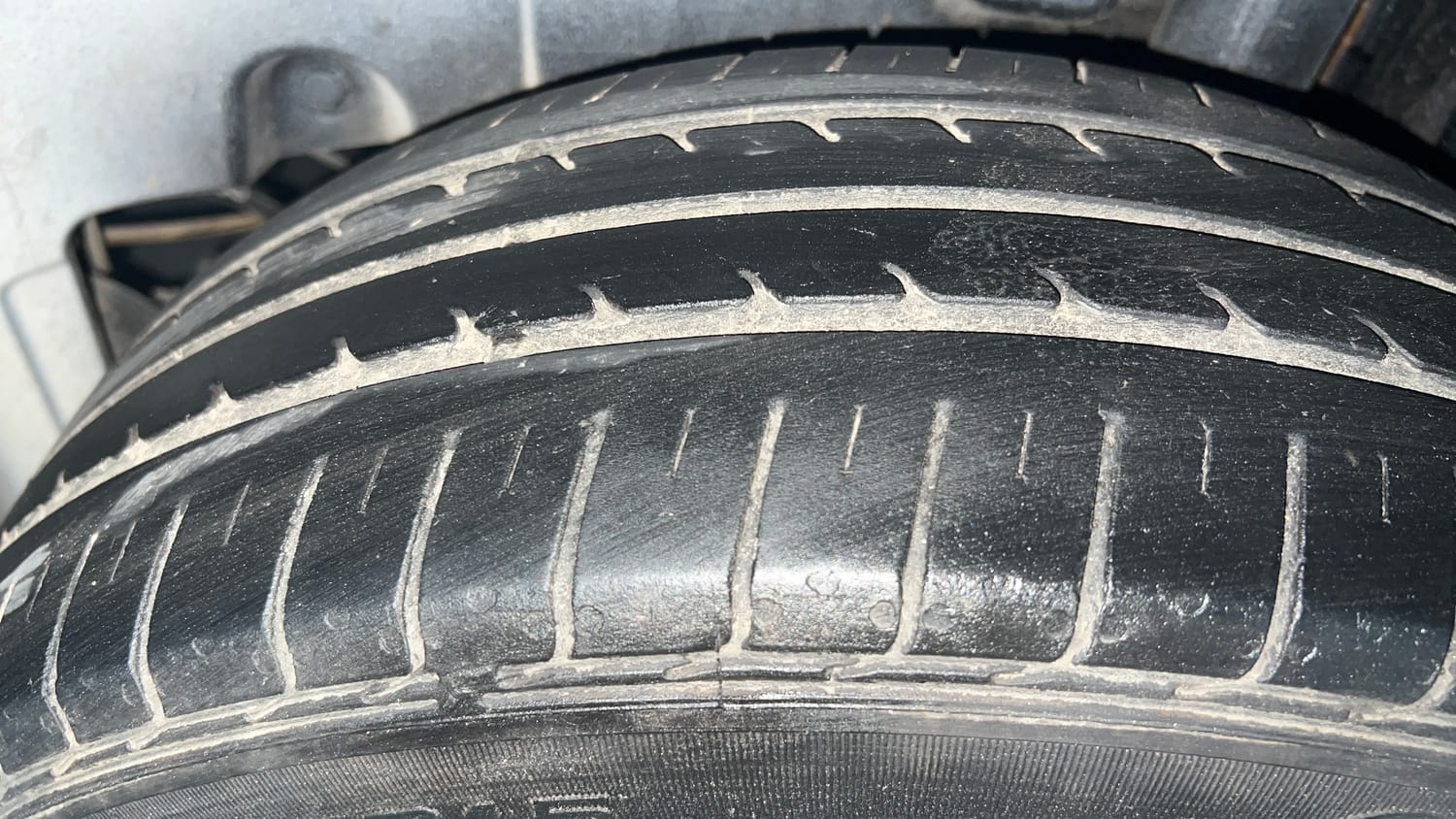 Used 2024 Maruti Suzuki Ciaz Sigma 1.5 Petrol Manual tyres LEFT REAR TYRE TREAD VIEW