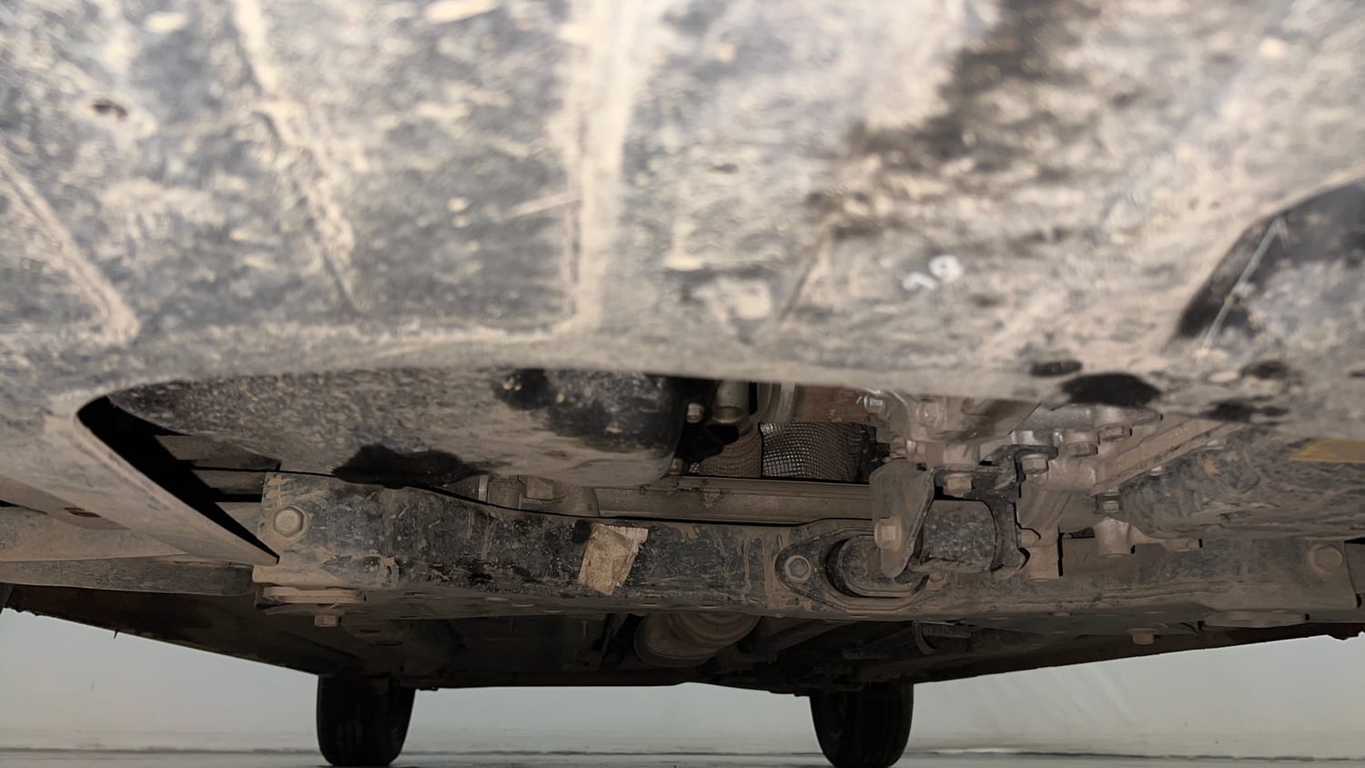 Used 2024 Hyundai New i20 Asta (O) 1.2 IVT Petrol Automatic extra FRONT LEFT UNDERBODY VIEW