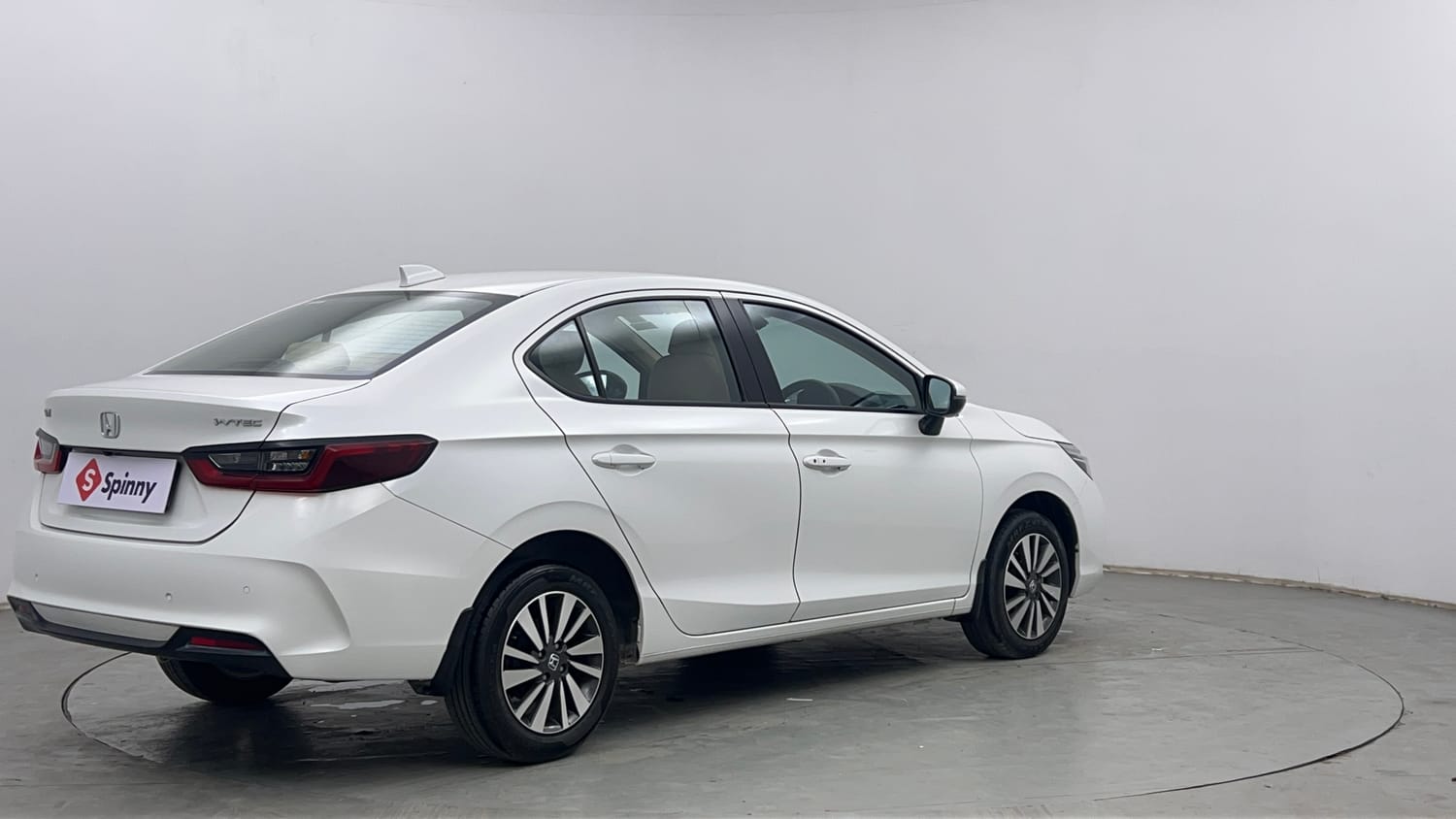 Used 2023 Honda City V Petrol CVT Petrol Automatic exterior RIGHT REAR CORNER VIEW