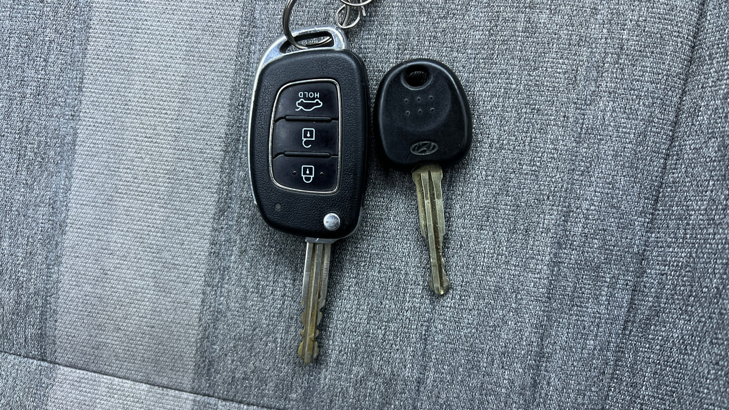 Used 2020 Hyundai Grand i10 Nios Sportz AMT 1.2 Kappa VTVT Petrol Automatic extra CAR KEY VIEW
