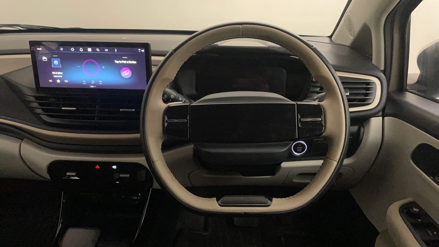 Used 2025 Tata Altroz Accomplished Plus S Petrol 6DCT Petrol Automatic interior STEERING VIEW