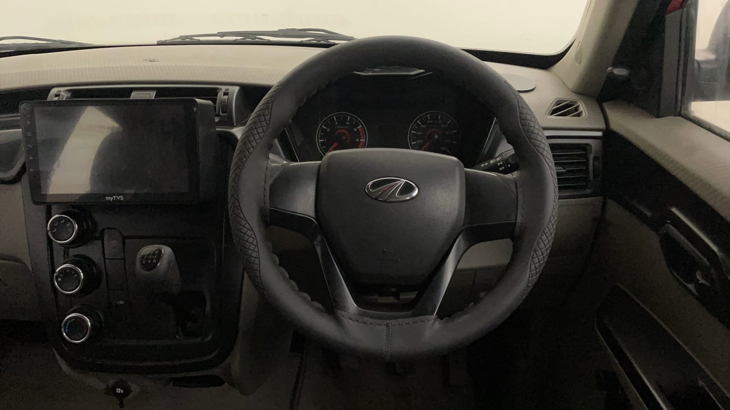 Used 2016 Mahindra KUV100 K2 Plus 6 STR Petrol Manual interior STEERING VIEW