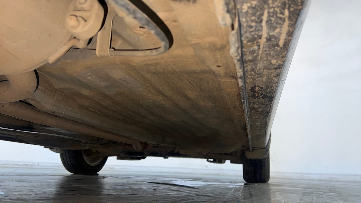 Used 2025 honda Amaze 2nd Generation VX 1.2 Petrol MT Petrol Manual extra REAR RIGHT UNDERBODY VIEW