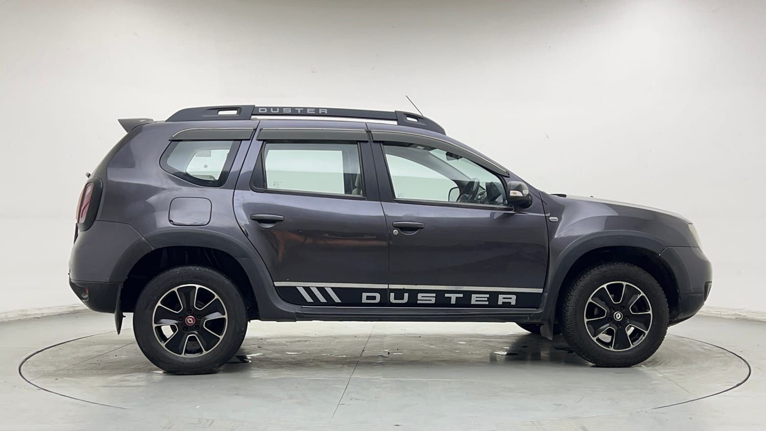 Used 2018 Renault Duster RXS CVT Petrol Automatic exterior RIGHT SIDE VIEW
