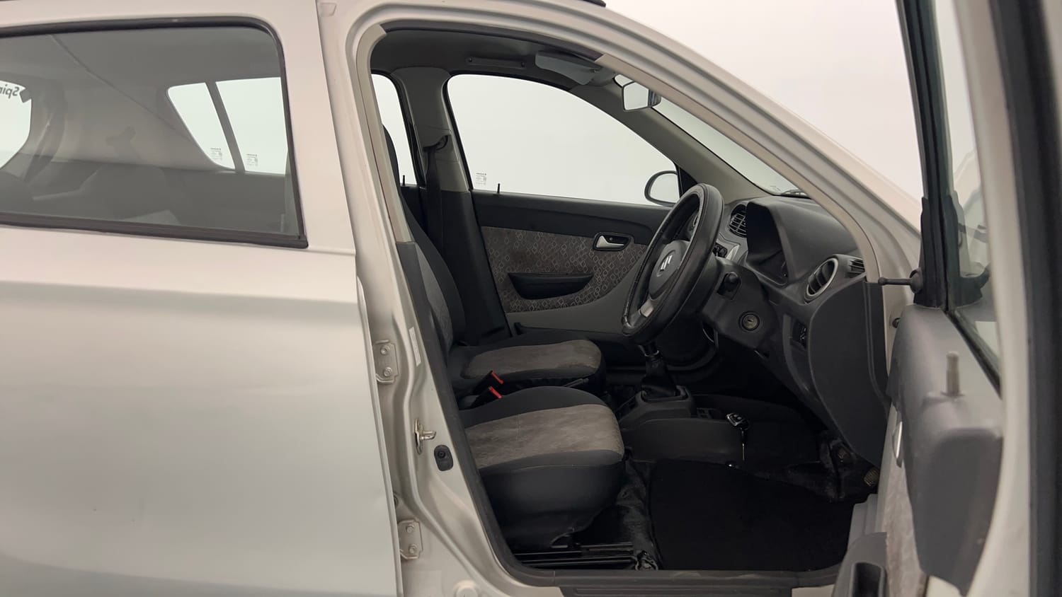 Used 2018 Maruti Suzuki Alto 800 LXi Petrol Manual interior RIGHT SIDE FRONT DOOR CABIN VIEW