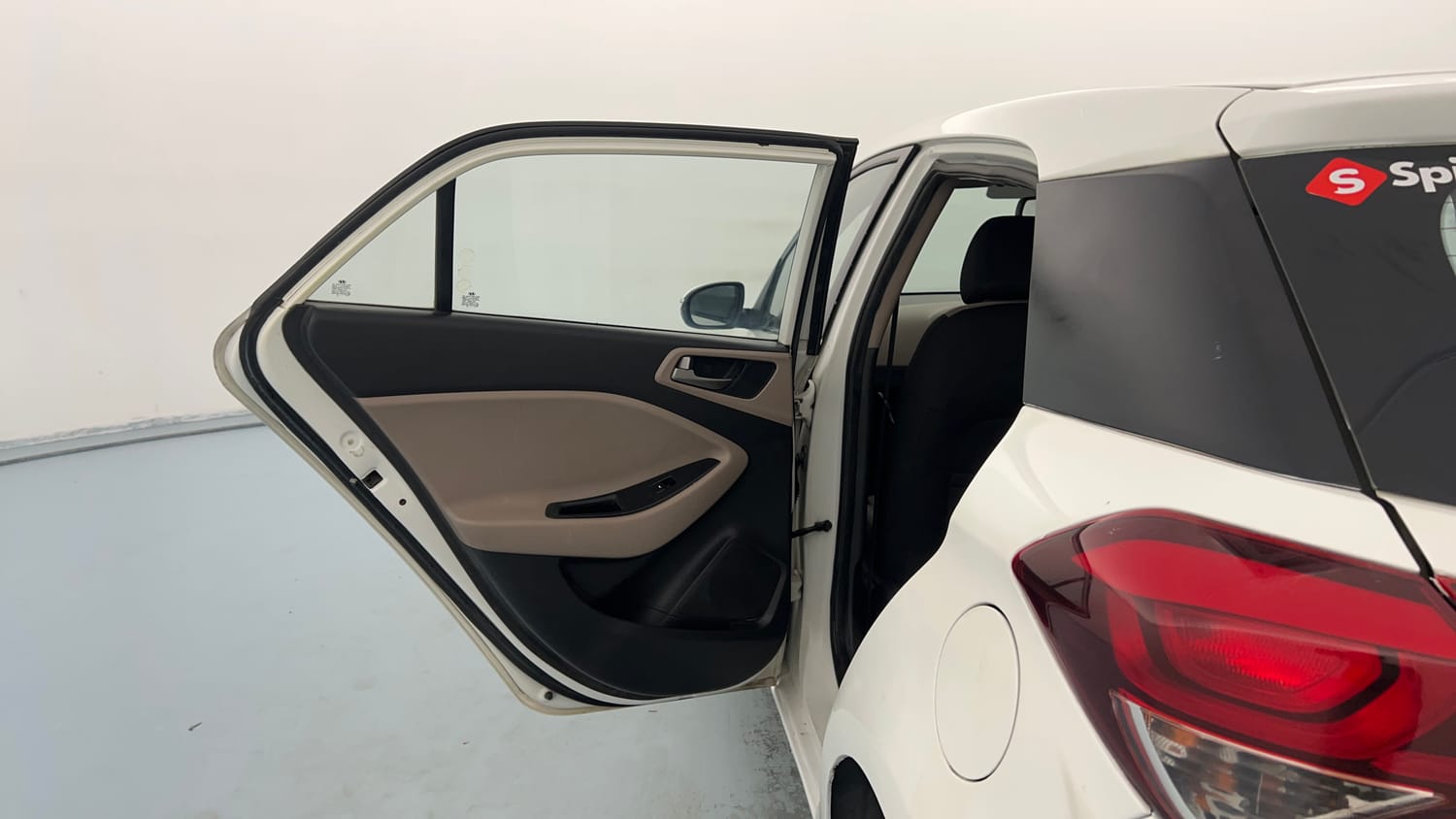 Used 2015 Hyundai Elite i20 Sportz 1.2 Petrol Manual interior LEFT REAR DOOR OPEN VIEW