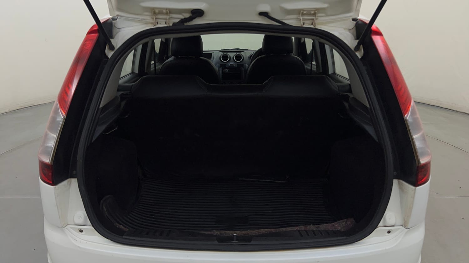 Used 2013 Ford Figo Duratorq Diesel EXI 1.4 Diesel Manual interior DICKY INSIDE VIEW
