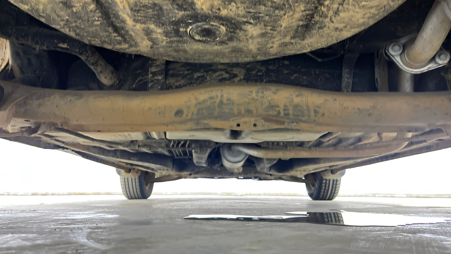 Used 2014 Honda Brio S MT Petrol Manual extra REAR UNDERBODY VIEW (TAKEN FROM REAR)
