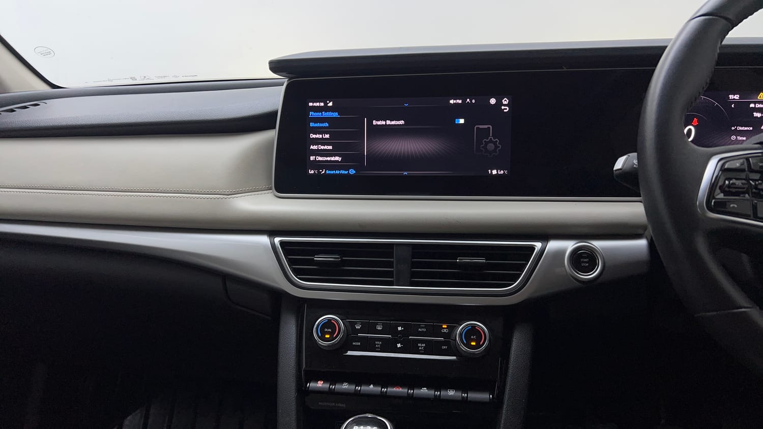 Used 2022 Mahindra XUV700 AX 7 Petrol MT 7 STR Petrol Manual interior MUSIC SYSTEM & AC CONTROL VIEW