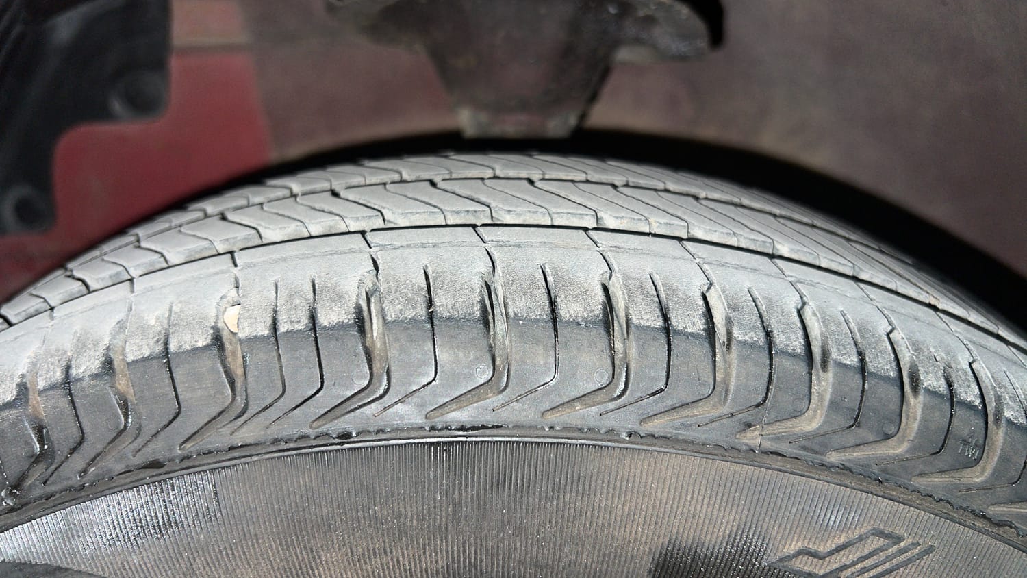 Used 2016 Hyundai Eon Era + AirBag Petrol Manual tyres LEFT FRONT TYRE TREAD VIEW